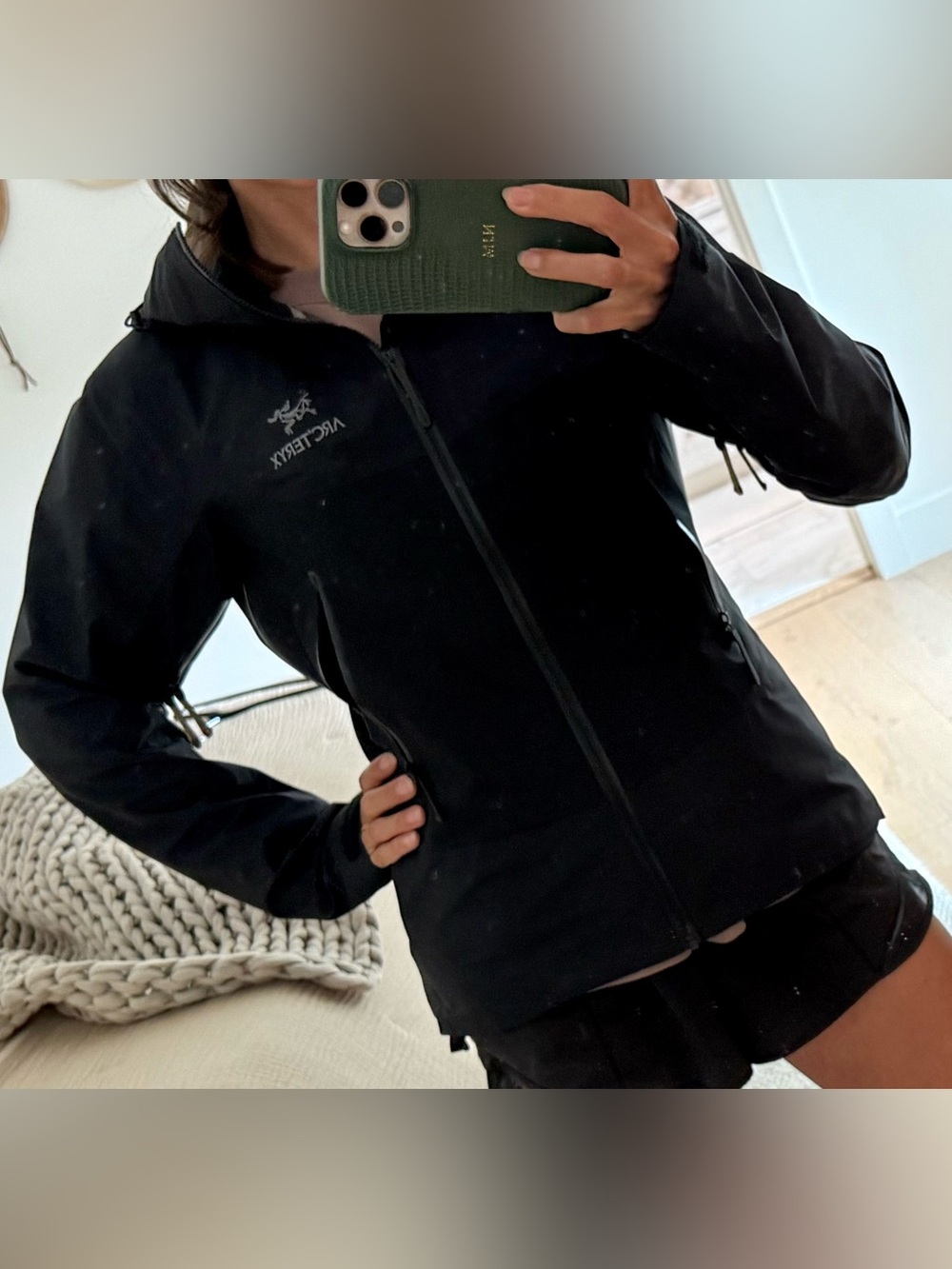 Arc’teryx Beta AR Women’s Gore-Tex Pro Shell Jacket | Black | XS